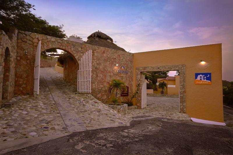 Villas & Resort Luz De Luna Santa Cruz Huatulco Kültér fotó